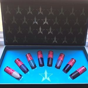 Jeffree Star Blue Blood mini bundle.